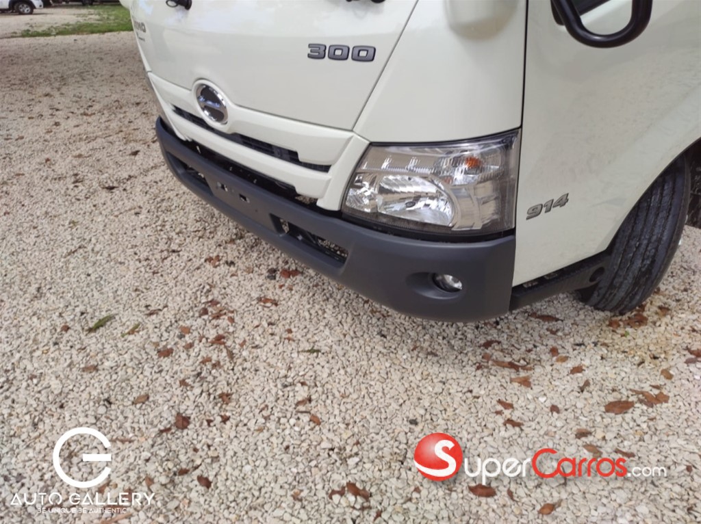 2024 Hino 300 — foto 4 / 10
