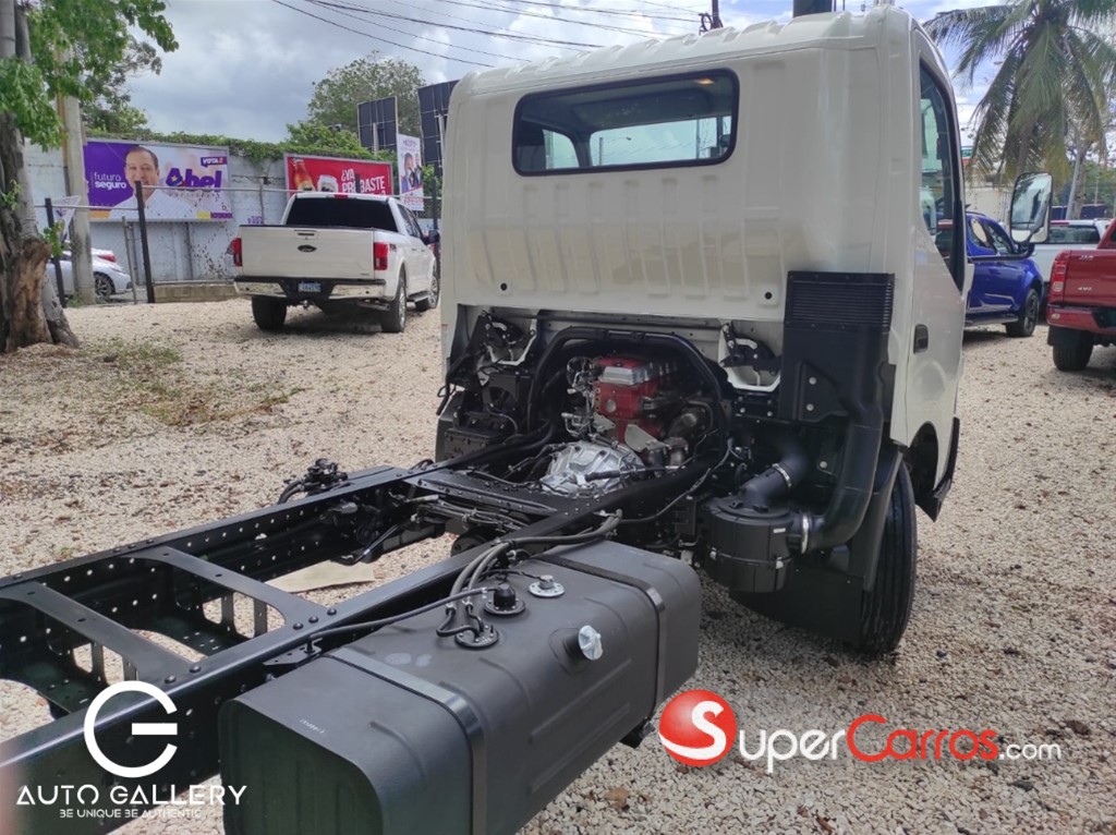 2024 Hino 300 — foto 9 / 10