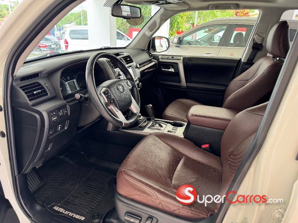 2017 Toyota 4 Runner Limited — foto 7 / 10