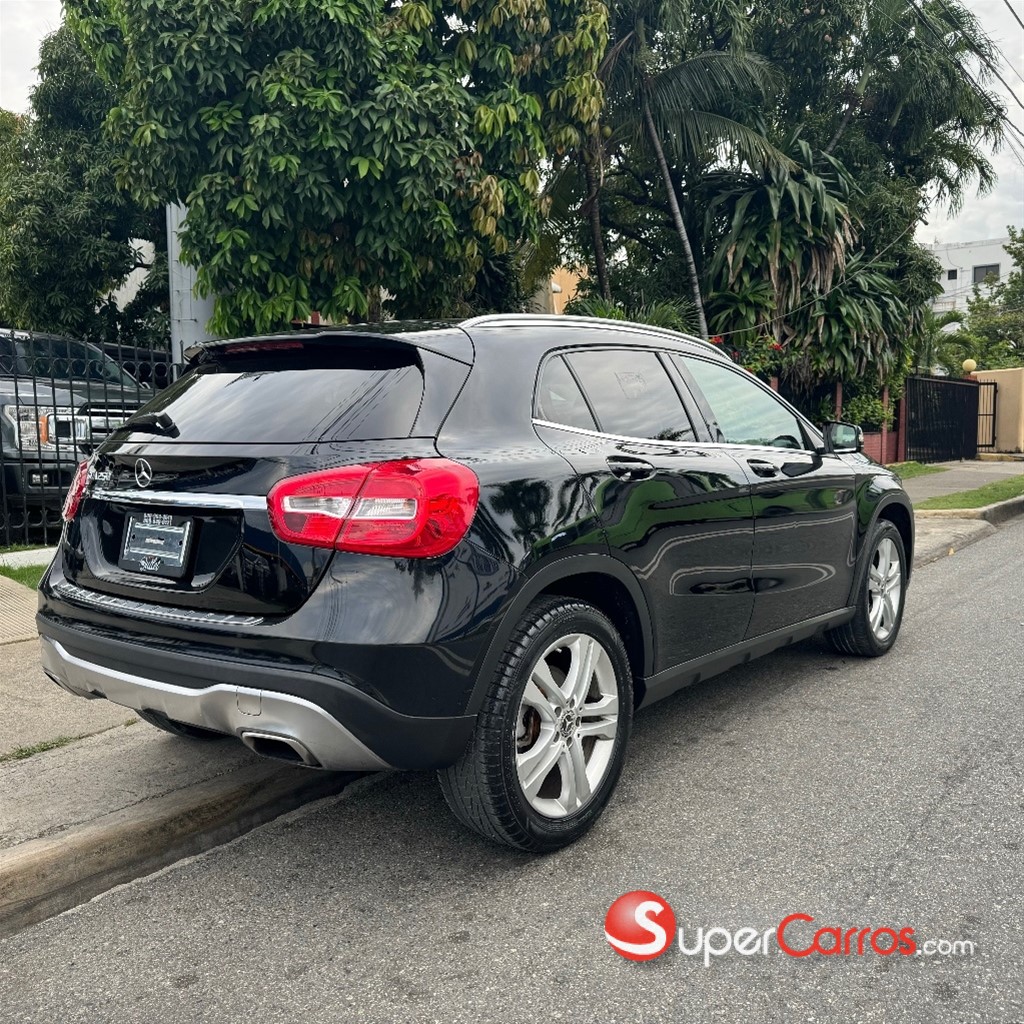 2019 Mercedes-Benz Clase GLA 250 — foto 3 / 11