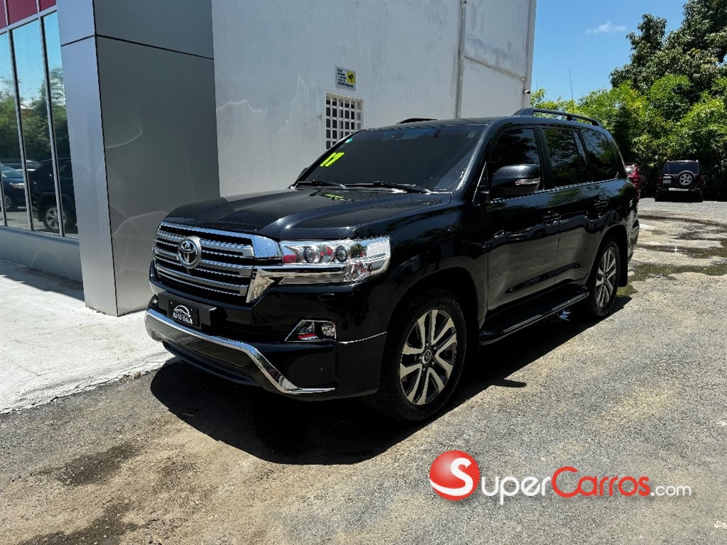 2017 Toyota Land Cruiser VXR — foto 2 / 10