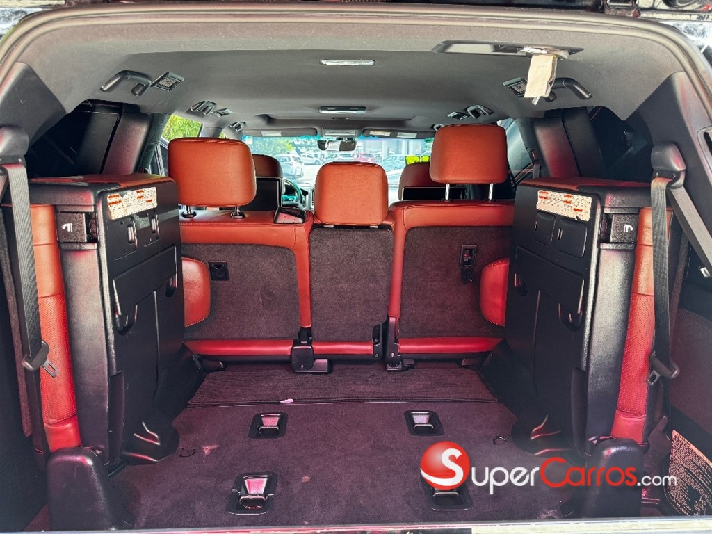2017 Toyota Land Cruiser VXR — foto 9 / 10