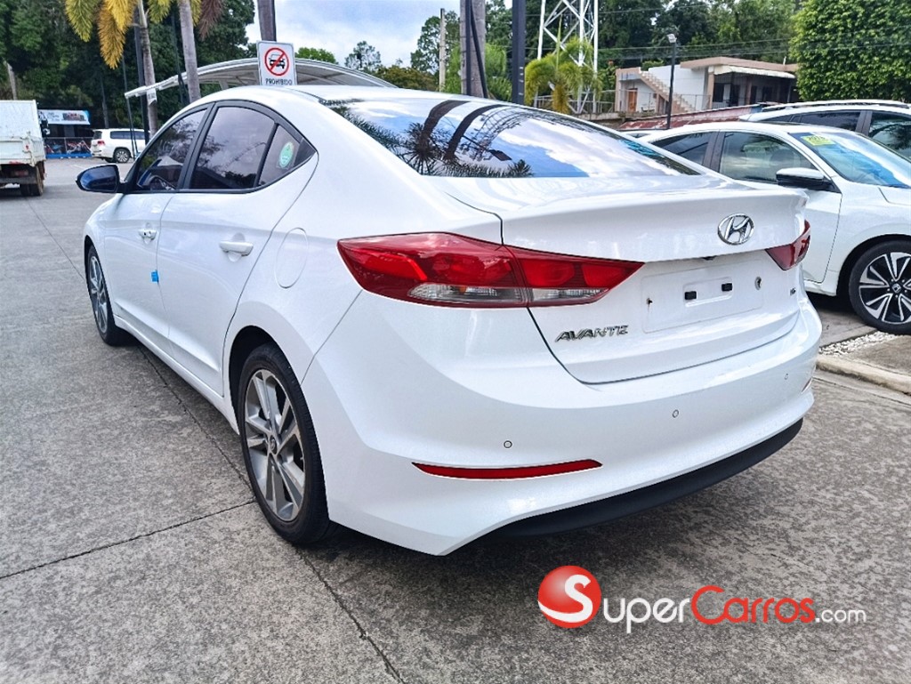 2018 Hyundai Avante — foto 2 / 12
