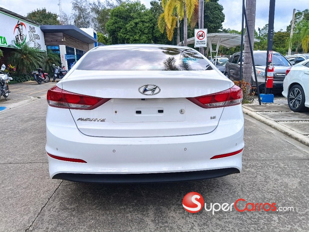 2018 Hyundai Avante — foto 9 / 12