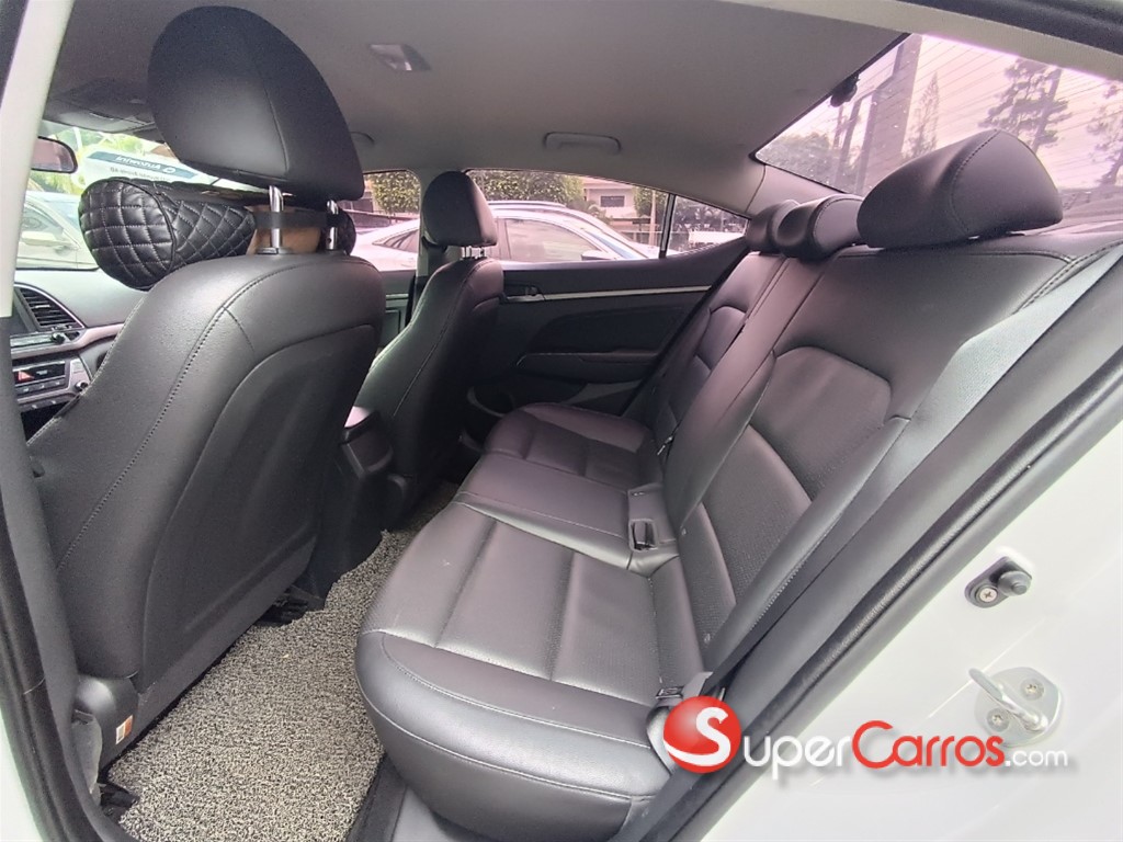 2018 Hyundai Avante — foto 11 / 12