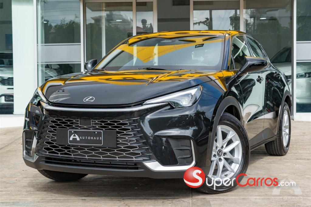 2026 Lexus LBX Elegant Semi Full — foto 7 / 9
