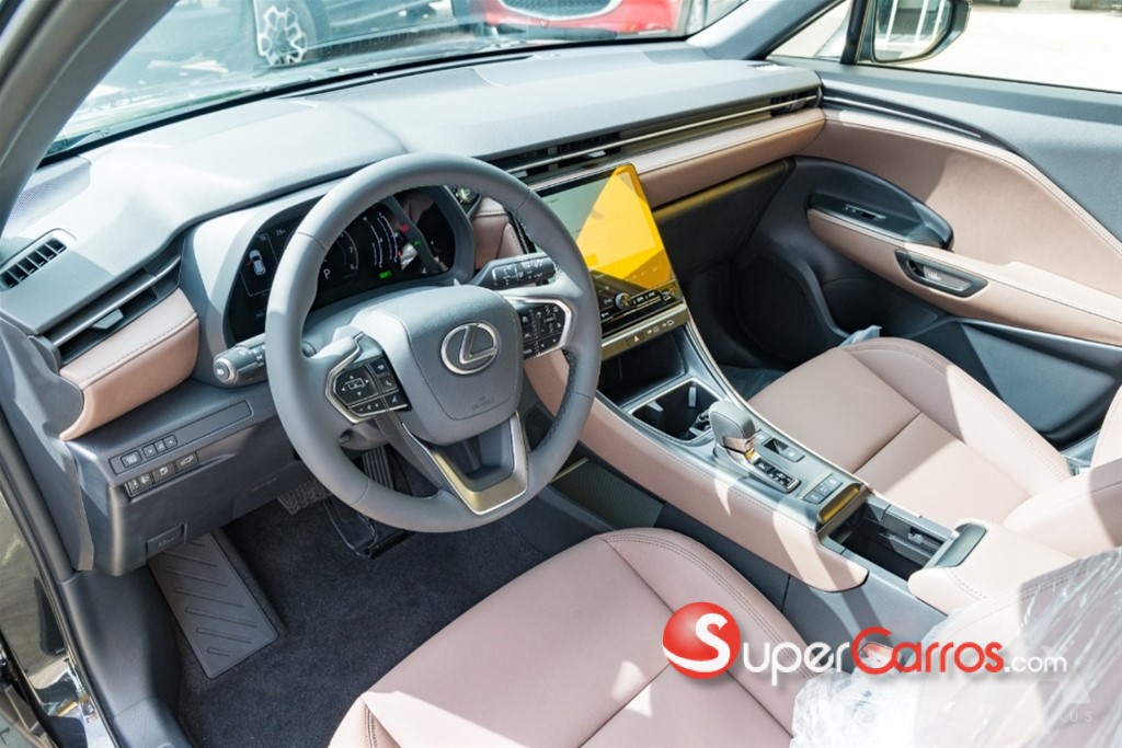 2026 Lexus LBX Elegant Semi Full — foto 9 / 9