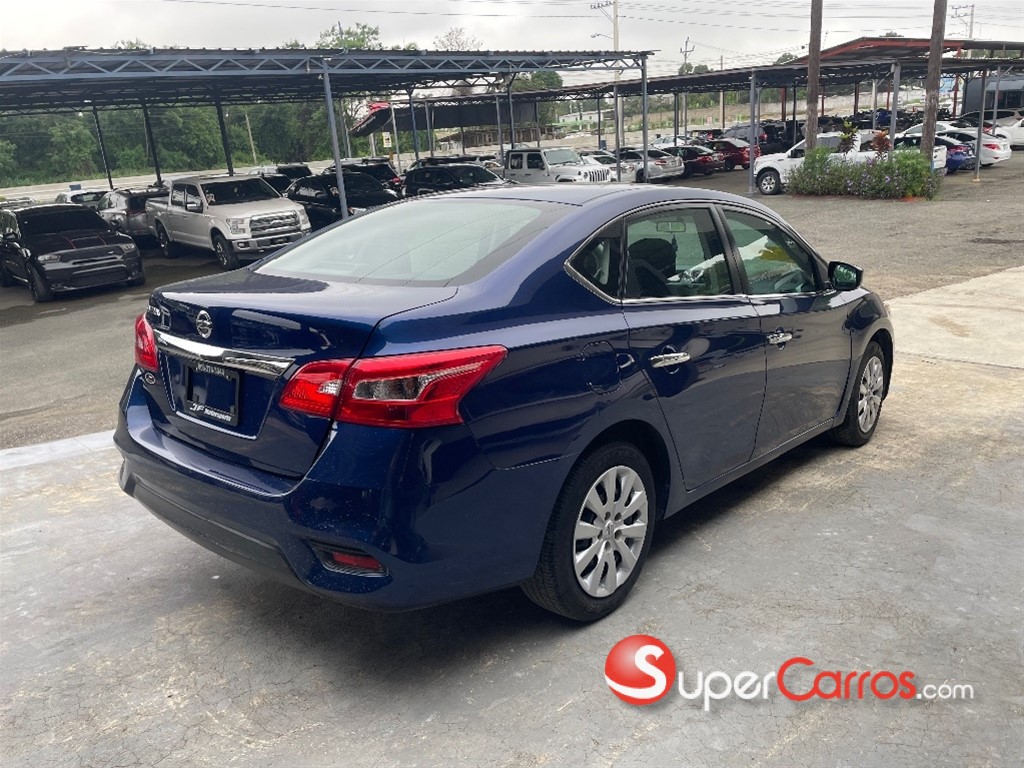 2019 Nissan Sentra SE — foto 7 / 10