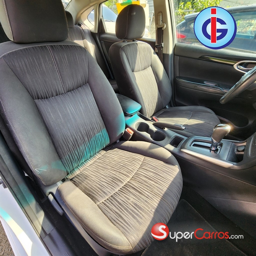 2018 Nissan Sentra SV — foto 8 / 9