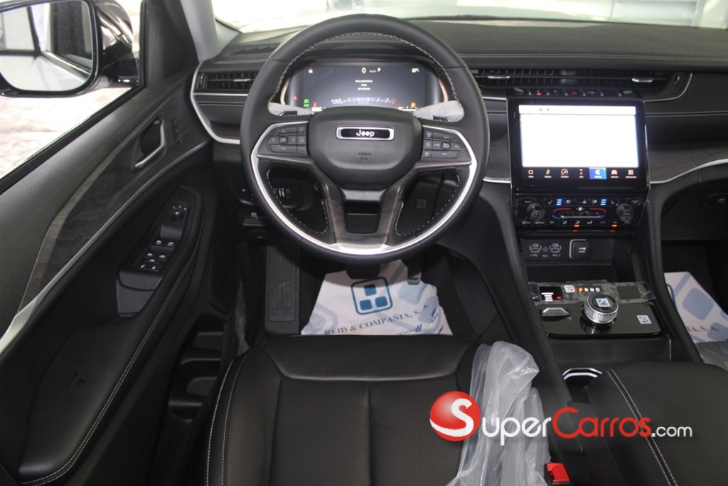 2025 Jeep Grand Cherokee Limited 4x4 — foto 8 / 12
