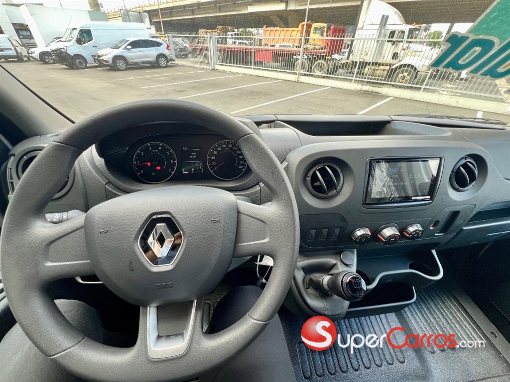 2027 Renault Master — foto 4 / 9