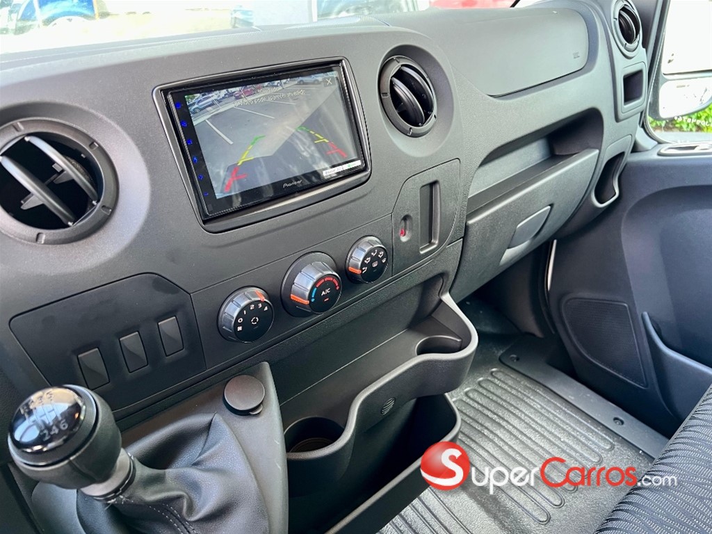 2027 Renault Master — foto 5 / 9