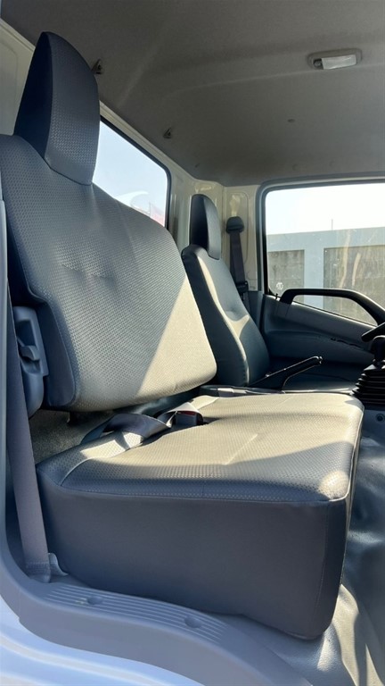 2025 Hino 300 — foto 7 / 12
