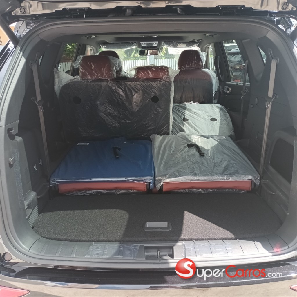 2025 KGM Rexton PLATINUM — foto 3 / 12