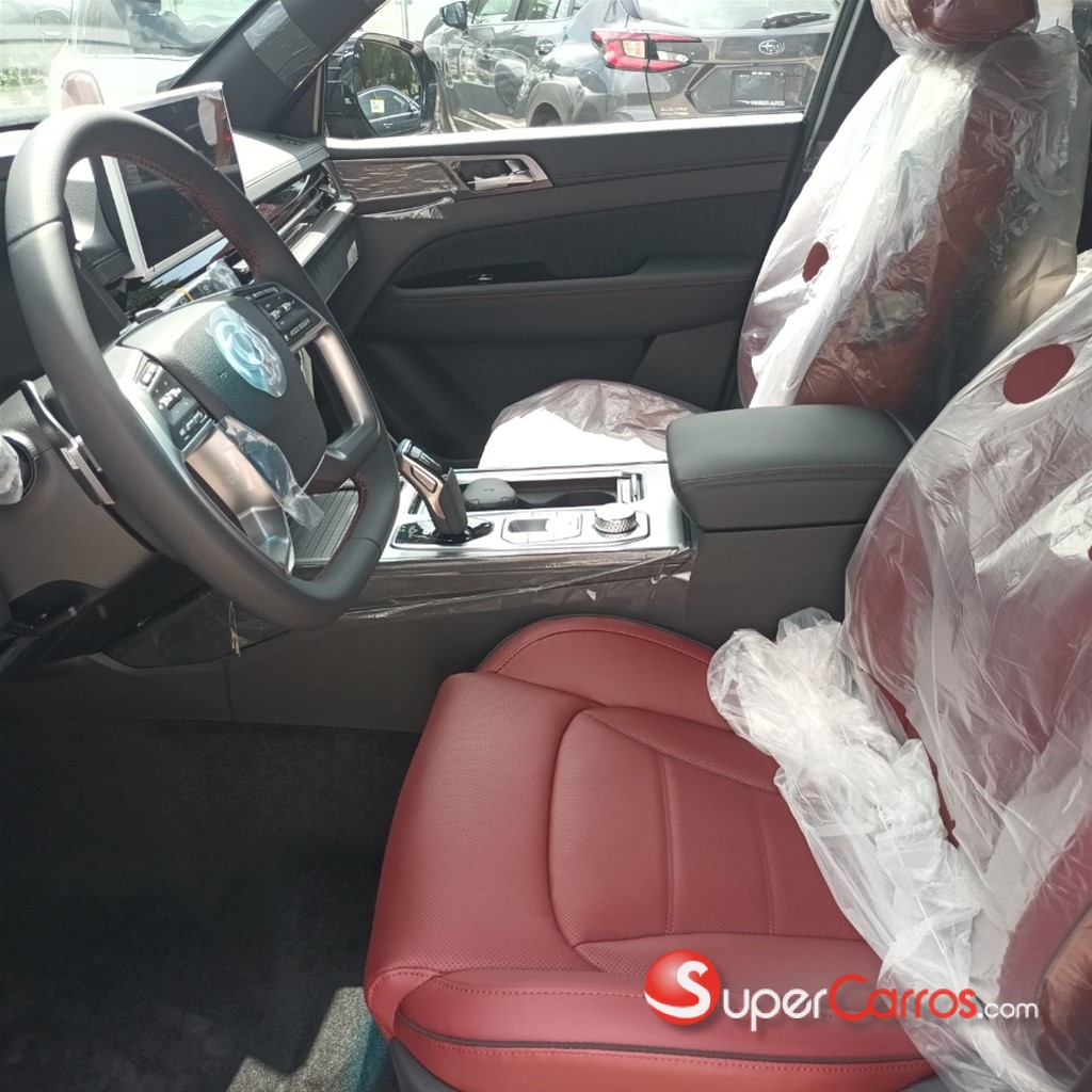 2025 KGM Rexton PLATINUM — foto 8 / 12