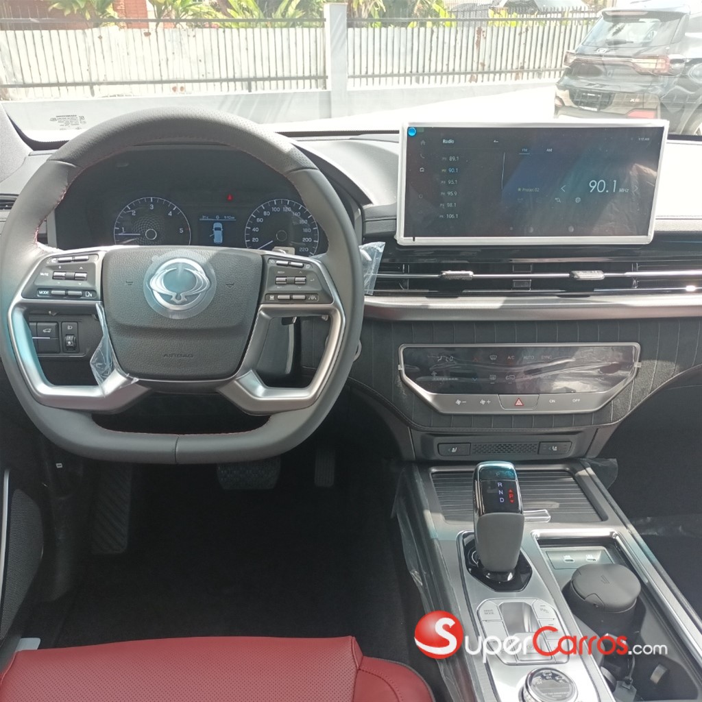 2025 KGM Rexton PLATINUM — foto 9 / 12