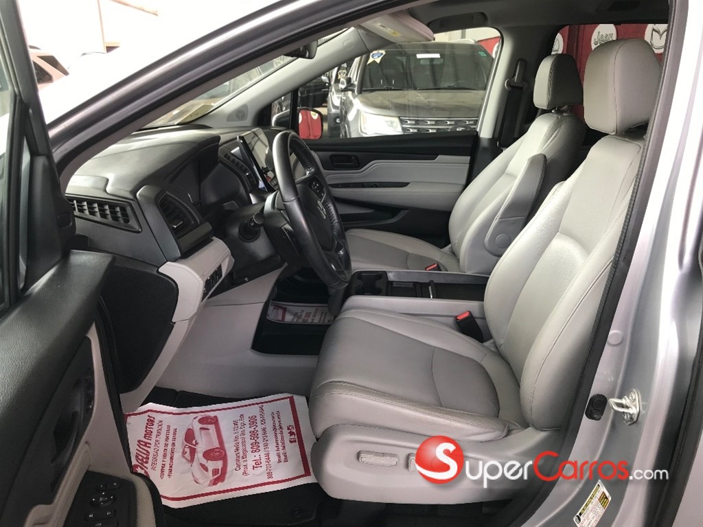 2018 Honda Odyssey Touring — foto 9 / 12