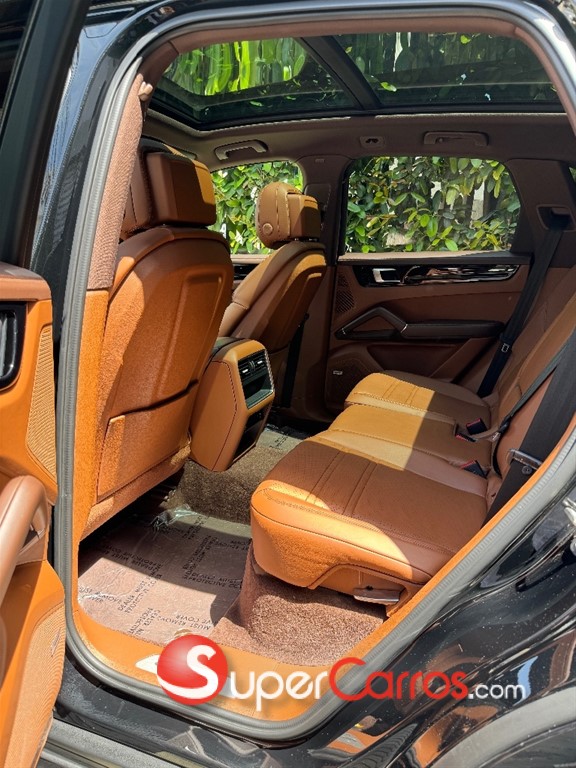2021 Porsche Cayenne — foto 9 / 11