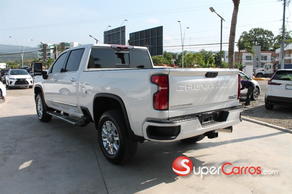 2024 Chevrolet Silverado High Country Duramax — foto 4 / 12