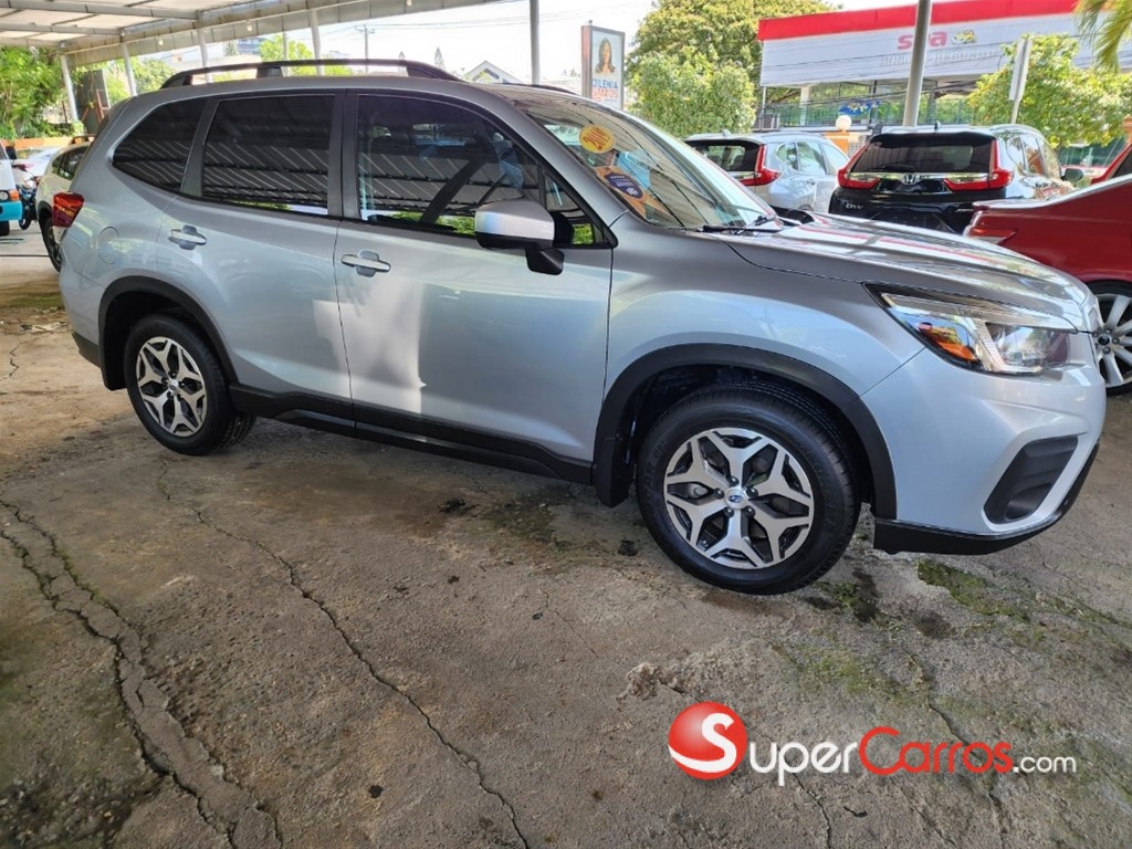 2019 Subaru Forester Premium — foto 2 / 10