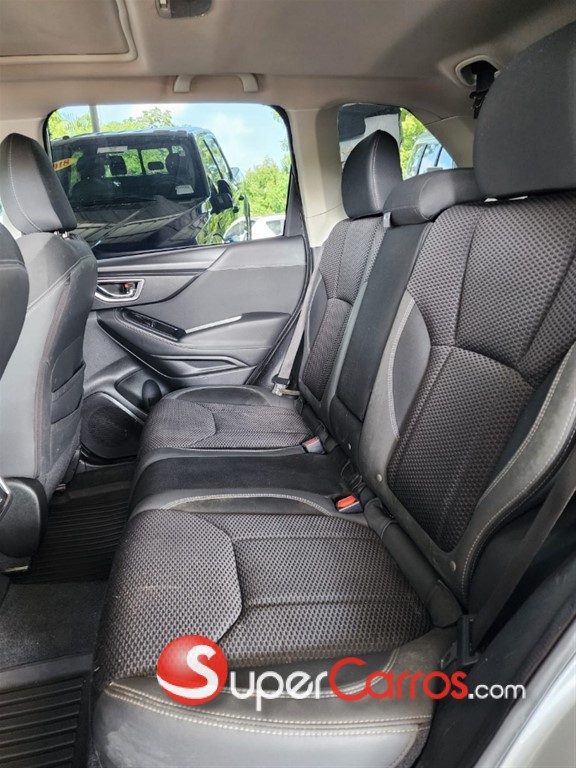 2019 Subaru Forester Premium — foto 8 / 10