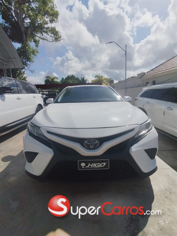 2018 Toyota Camry SE
