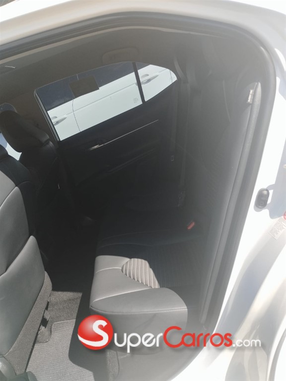 2018 Toyota Camry SE — foto 4 / 9