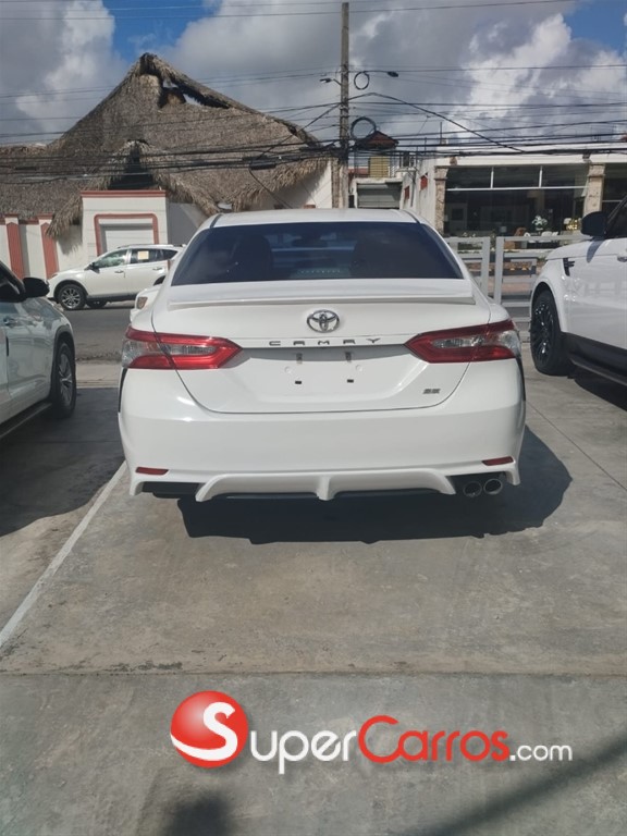 2018 Toyota Camry SE — foto 5 / 9