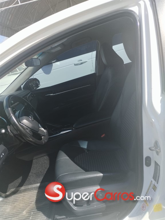 2018 Toyota Camry SE — foto 6 / 9