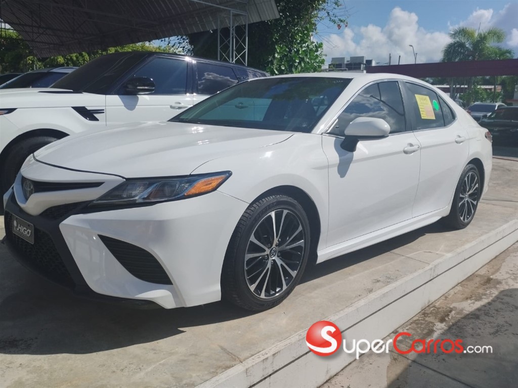 2018 Toyota Camry SE — foto 8 / 9