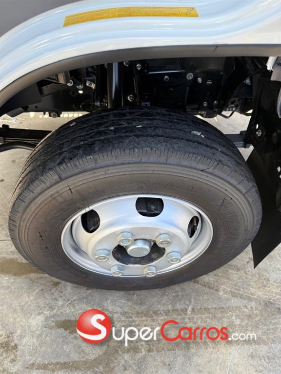 2027 Isuzu NPR 18 Pies — foto 10 / 10
