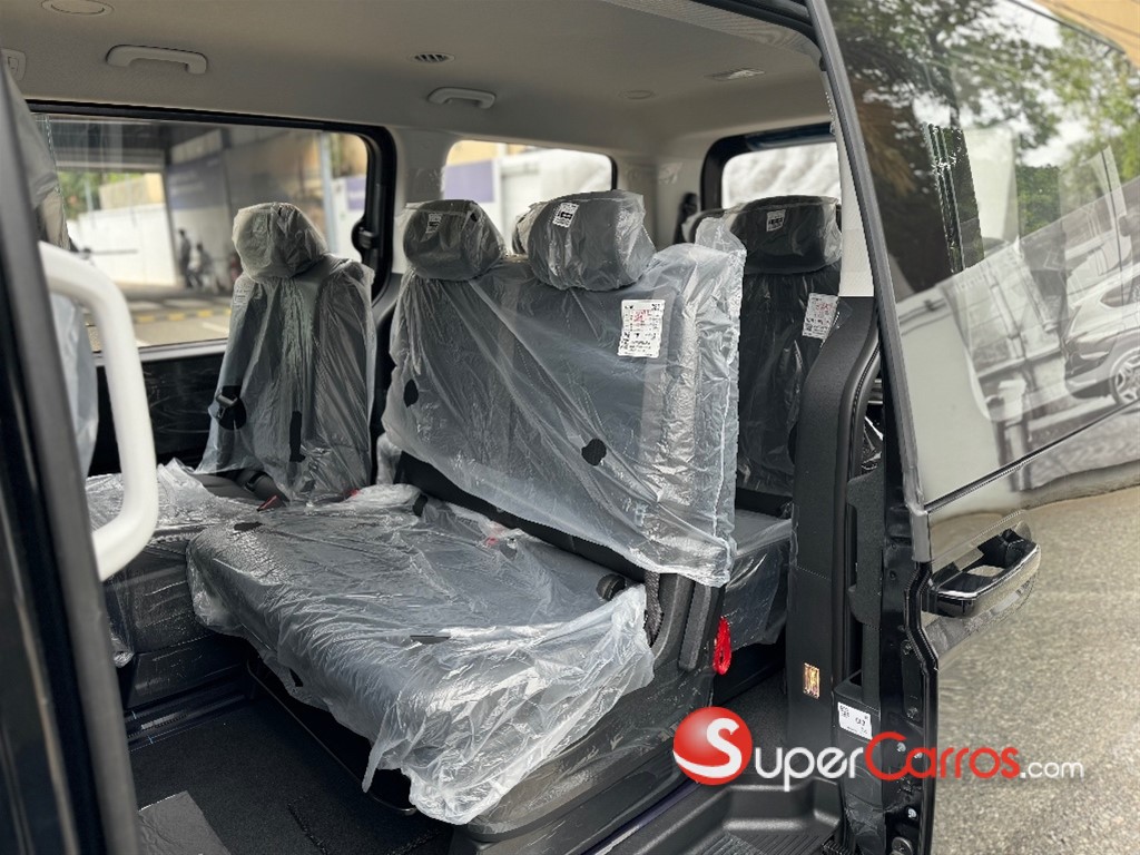 2026 Hyundai Staria — foto 8 / 12
