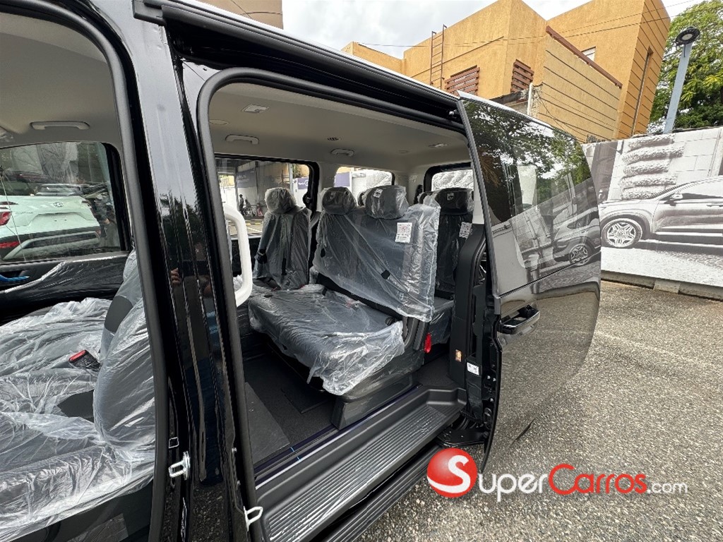 2026 Hyundai Staria — foto 9 / 12