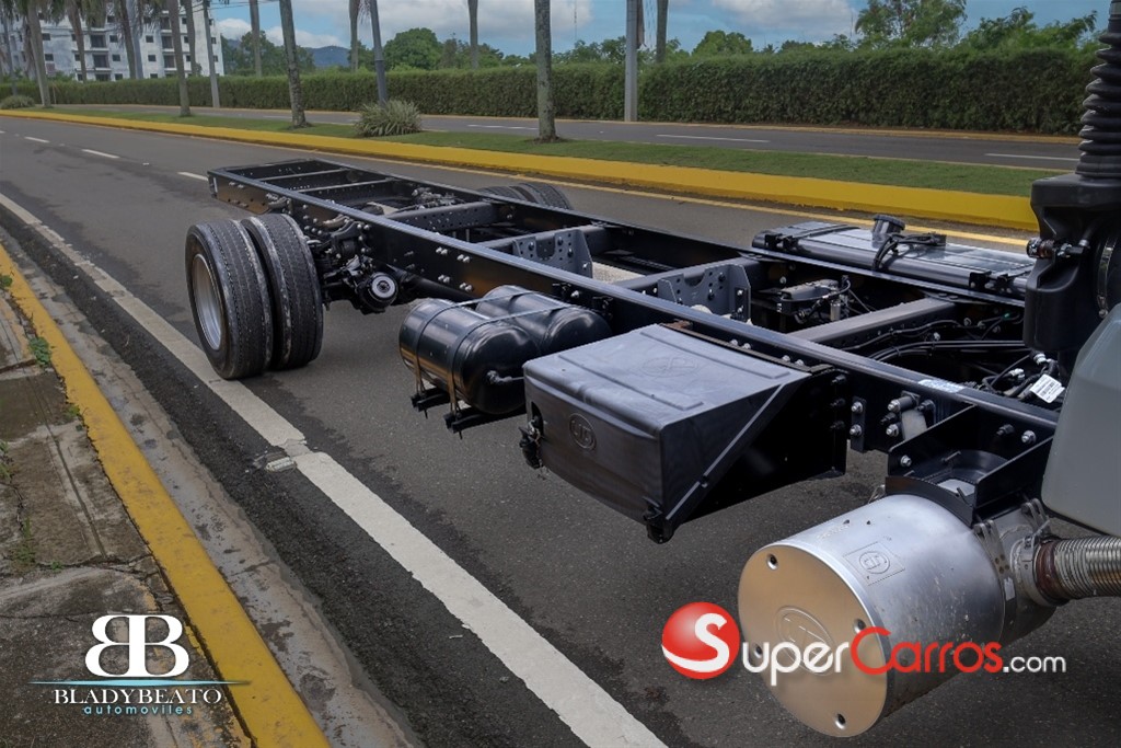 2023 UD Trucks CRONER MKE 22 PIES — foto 8 / 12