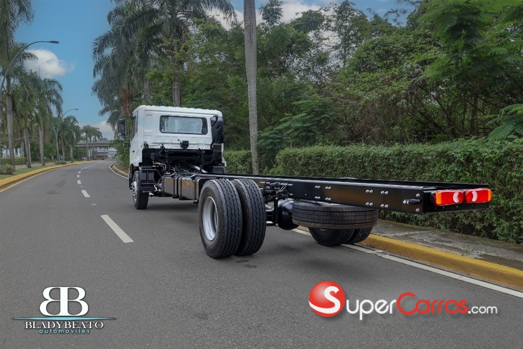 2024 UD Trucks CRONER PKE — foto 9 / 12
