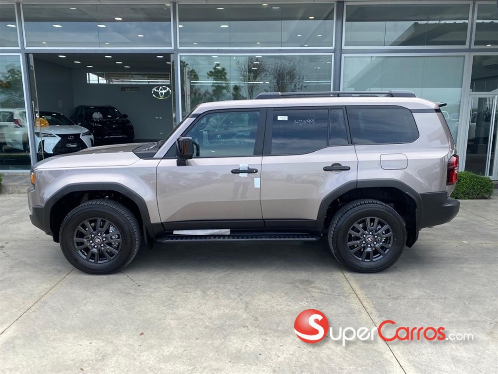 2027 Toyota Land Cruiser Prado All Rounder — foto 3 / 9