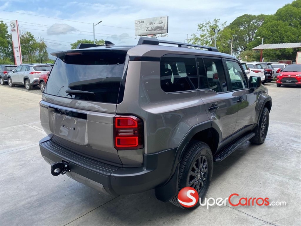 2027 Toyota Land Cruiser Prado All Rounder — foto 4 / 9
