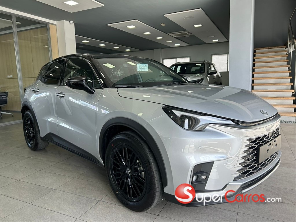2025 Lexus LBX CoolSportHibrida — foto 7 / 11