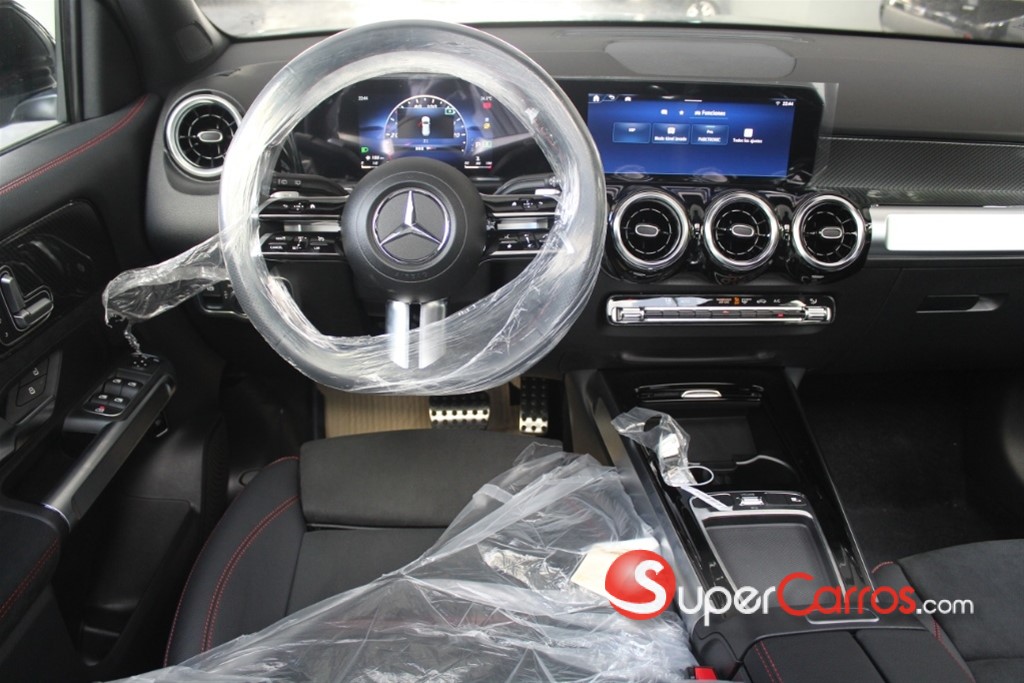 2026 Mercedes-Benz Clase GLB 200 AMG — foto 10 / 10