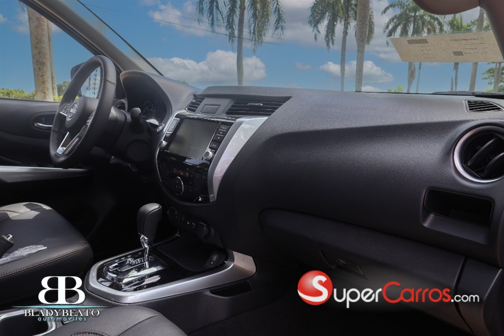 2026 Nissan Frontier LE — foto 2 / 12