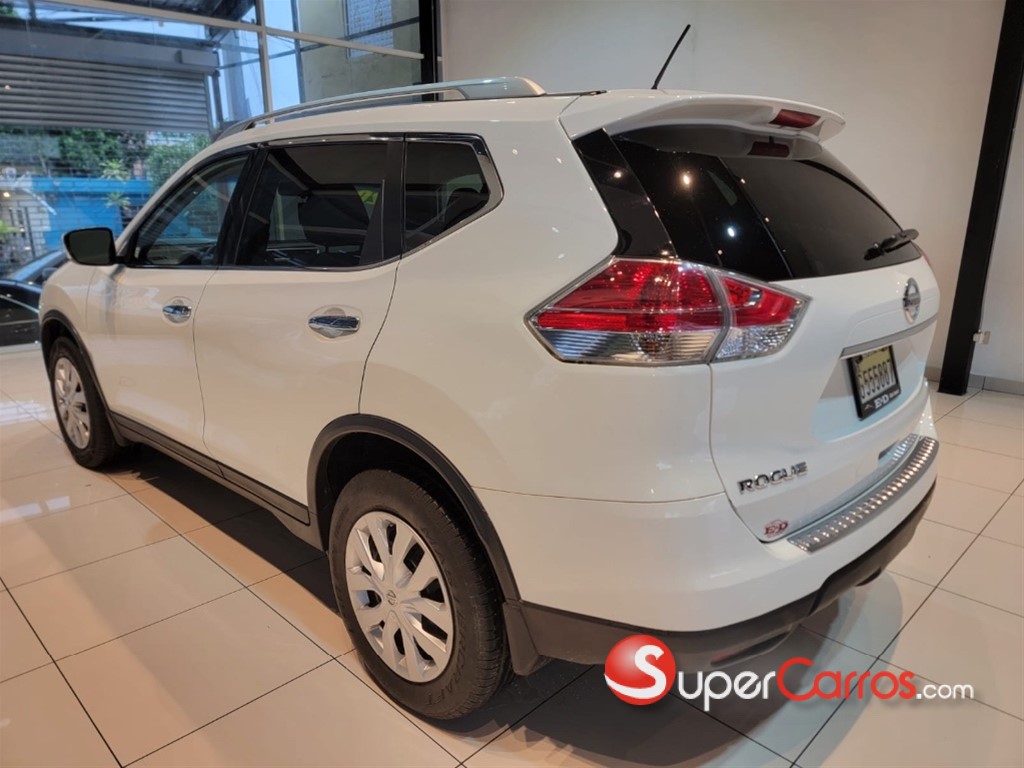 2016 Nissan Rogue SV — foto 11 / 12