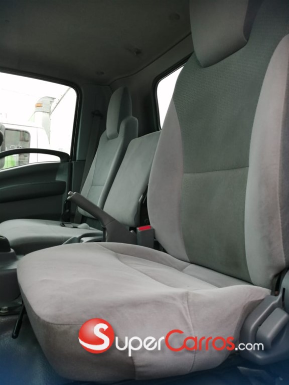 2016 Isuzu NPR — foto 9 / 9
