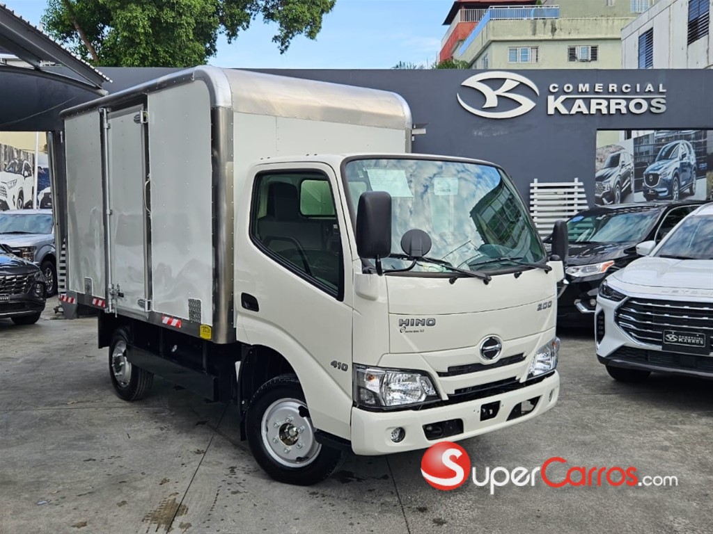 2025 Hino 200