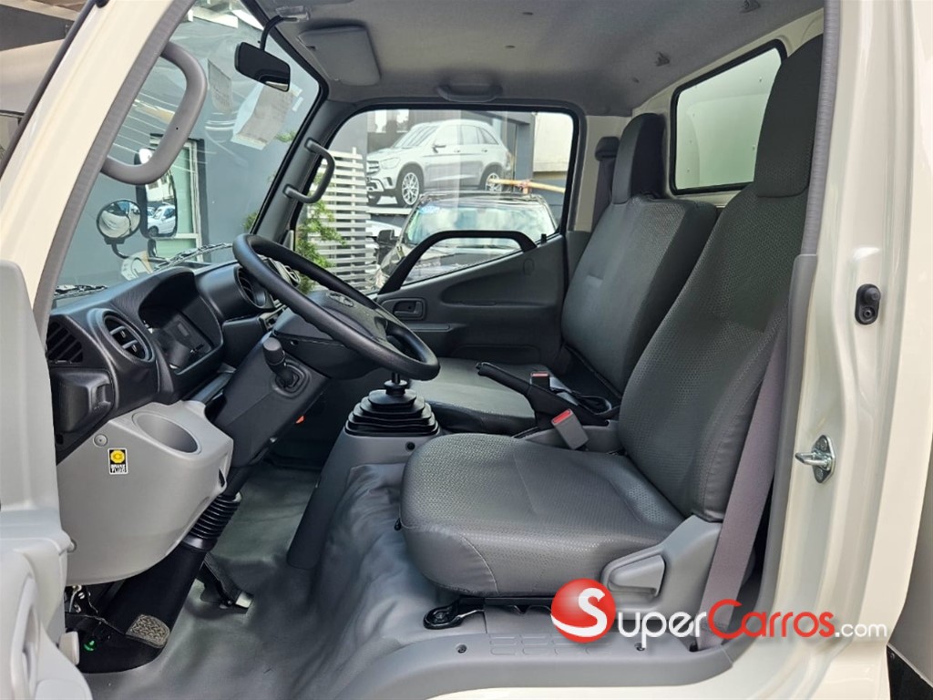 2025 Hino 200 — foto 5 / 8