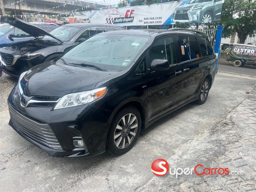 2020 Toyota Sienna XLE