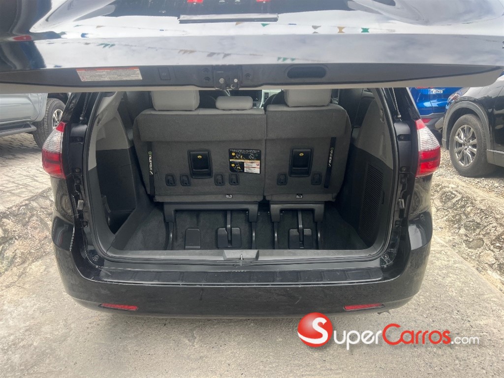 2020 Toyota Sienna XLE — foto 10 / 11