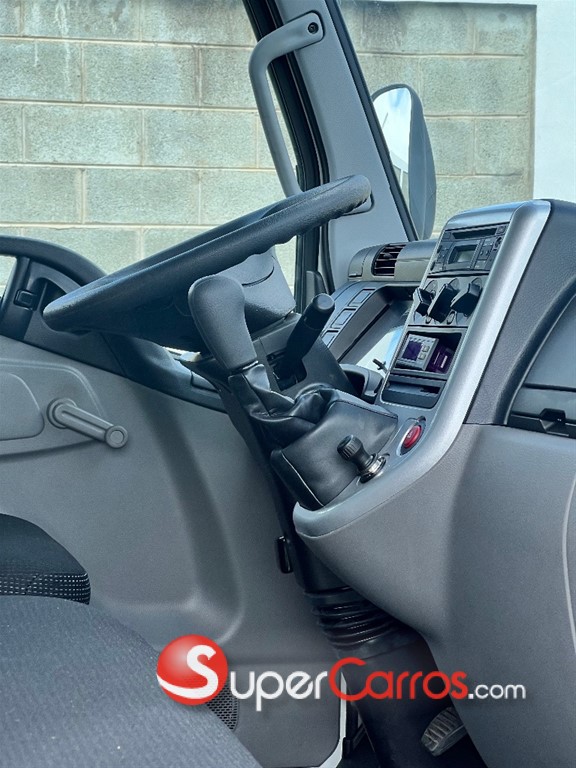 2026 Mitsubishi Motors Canter Chassis 16 Pies — foto 8 / 12