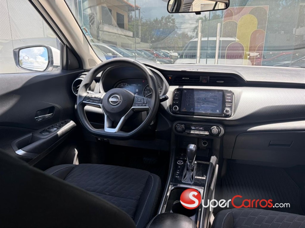 2021 Nissan Kicks SV — foto 2 / 10