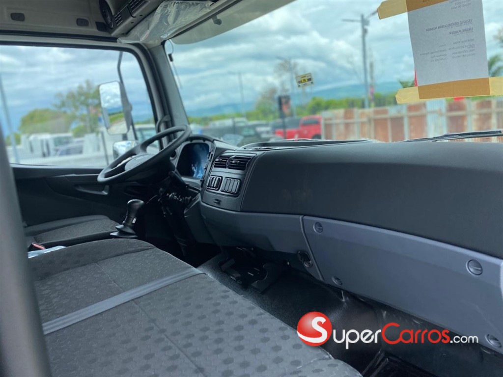 2025 Mitsubishi Motors Fuso — foto 7 / 12