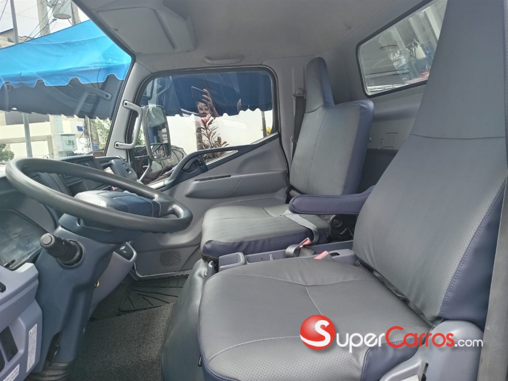 2015 Mitsubishi Motors Fuso — foto 4 / 9